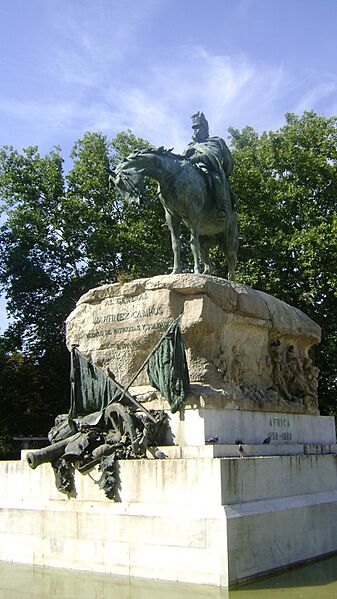 Estatuamartinezcampos