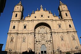 Fachada principal de la iglesia de Santa Maria la Mayor Al--cañiz.JPG