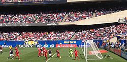 Archivo:Gold Cup 2013 final in Chicago (cropped)