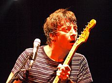 Archivo:Graham Coxon @Cambridge Junction 2