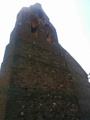 Archivo:Iglesia de Cazanuecos torre