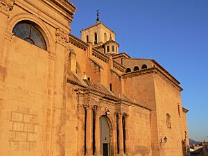 Archivo:Iglesia santiago de jumilla