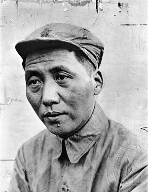 Archivo:Mao Zedong, 1935