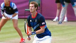 Archivo:RobsonMurray2012Olympics-Wimbledon cropped 16-9