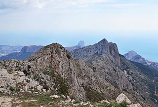 Vista de la serra des del cim, Bèrnia.JPG