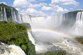 Wasserfälle von Iguacu aus der brasilianischen Seite.jpg