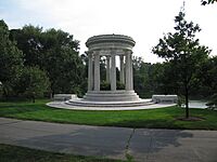 Archivo:2005-08 Mary Baker Eddy Memorial