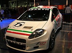 Archivo:2006 SAG - Fiat Punto -01