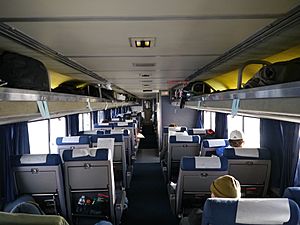 Archivo:Amtrak Superliner Coach Car - Coast Starlight