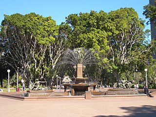 ArchibaldFountainHydePark.JPG