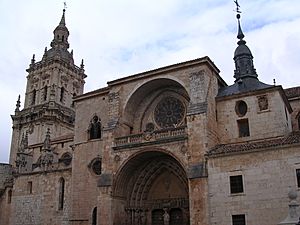 Archivo:Catedral del Burgo de Osma (Soria), Castilla, España