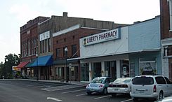 Centerville tennessee town square 2009.jpg