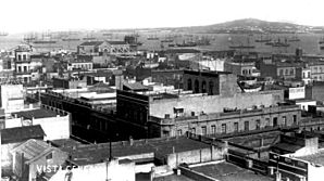 Archivo:Cerro de Montevideo desde la ciudad. Año 1865