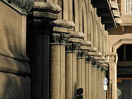 Columnas del Palacio Salvo