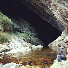 Cueva deboyu.jpg