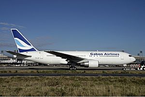 Archivo:Gabon Airlines Boeing 767-200 Volpati