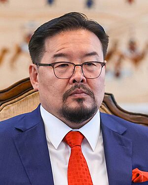 Archivo:Gombojavyn Zandanshatar (2025)