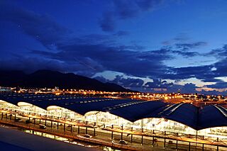 HKIA at night.jpg