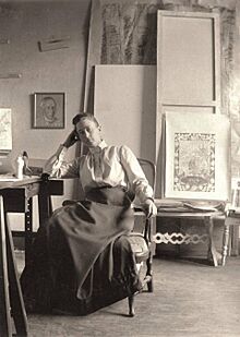 Hilma-af-Klint-uncropped.jpg