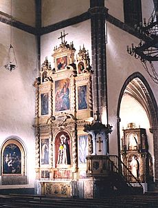 Archivo:ICandelariaZafra, retablo de la Virgen del Carmen