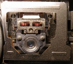 Archivo:Optical drive lens
