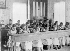 Archivo:Study period at Roman Catholic Indian Residential School, Fort Resolution, NWT (14112957392)