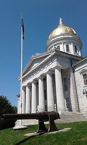 Archivo:Vermont State House Spanish cannon Montpelier VT August 2016