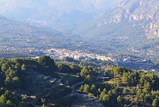Vista de Beniardà des del mirador de la penya del Cullerot.JPG