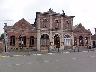 Étréaupont (Aisne) mairie-école.JPG