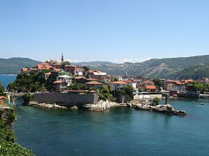 Archivo:Amasra, Bartın, Turkey