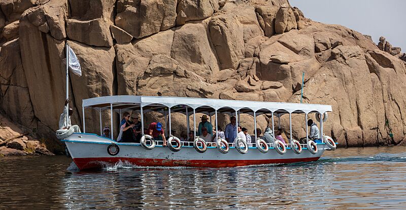 Bote de vuelta de File, Asuán, Egipto, 2022-04-01, DD 90