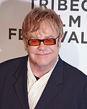 Archivo:Elton John 2011 Shankbone 2