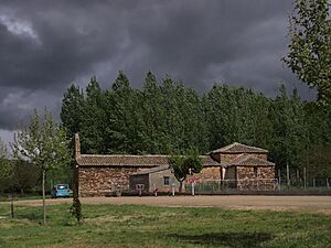 Archivo:Ermita coomonte