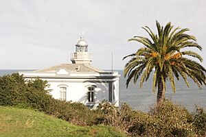 Archivo:Faro de Candás (8311999504)