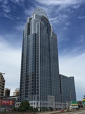 Archivo:Great American Tower at Queen City Square