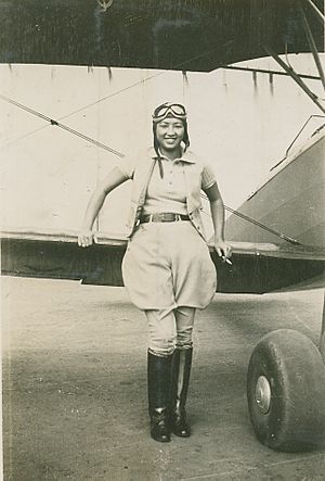 Archivo:Hazel Ying Lee, one of the first two Chinese Americans in the Women Air Force Service Pilots