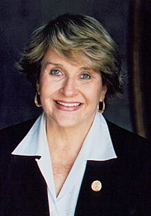 Louise Slaughter official portrait, 109th congress.jpg