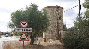 Archivo:Mallorca-Portocolom-Town sign-01