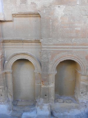 Archivo:Mausoleo de Chiprana