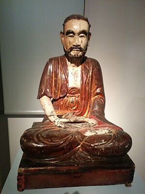 Archivo:National Museum of Vietnamese History, September 2017. 38