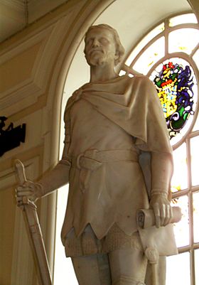 Owain Glyndŵr at Cardiff City Hall.jpg