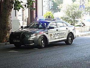 Archivo:Police car in Tbilisi (69)