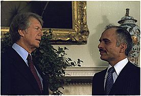 Archivo:President Carter with king Hussein of Jordan 1977