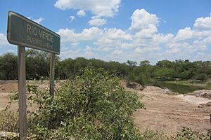 Archivo:Puente de la actual Ruta Transchaco sobre el río Verde, sitio hasta donde llegaba el territorio definido en el Laudo Hayes