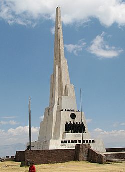 Quinua Obelisk.jpg