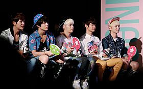 Archivo:Shinee at the MStar in Taiwan on August 2013 05