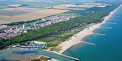 Aerial image of Eraclea Mare (view from the southwest).jpg