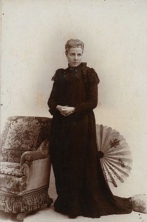 Archivo:Annie Besant 1