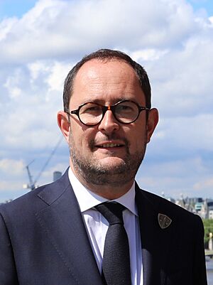 Archivo:Belgium visits International Maritime Organization (cropped)
