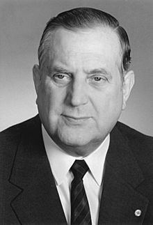 Bundesarchiv Bild 183-1988-0317-312, Alexander Schalck-Golodkowski.jpg